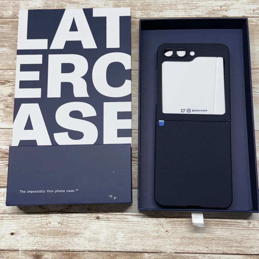 Latercase Galaxy Z Flip 5 Willy Blue‎ Phone Case Impossibly Thin New Open Box